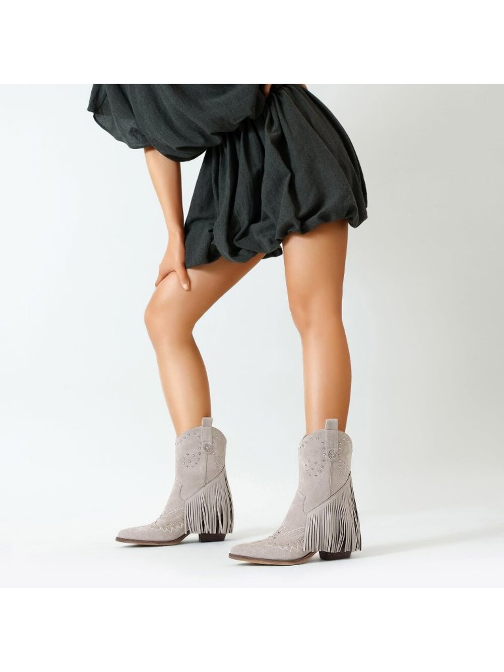 Women's Grey Tassel Fringe Pointed Toe Western Chunky Heel Cowgirl Heeled Boots - Picture 6 of 7